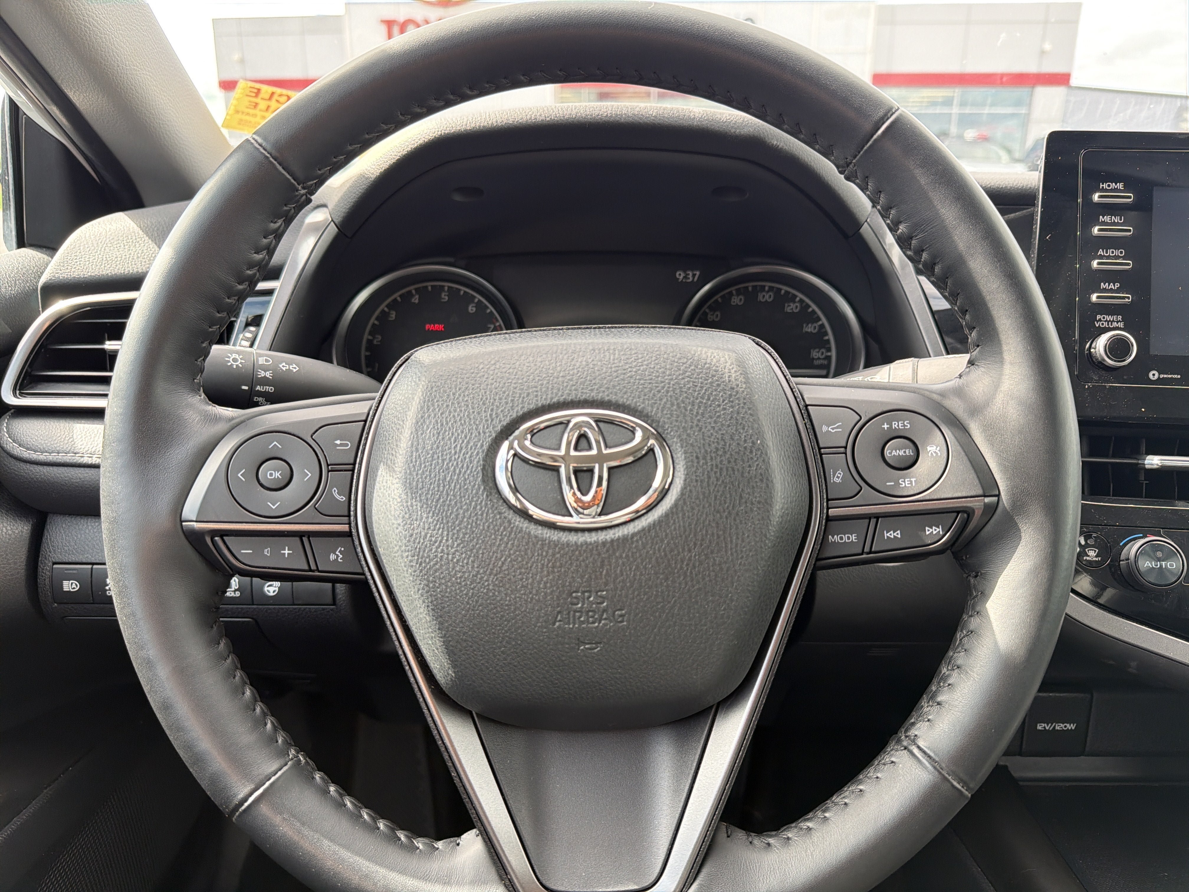 Used 2023 Toyota Camry SE w/ Cold Weather Package AWD/4WD image 13