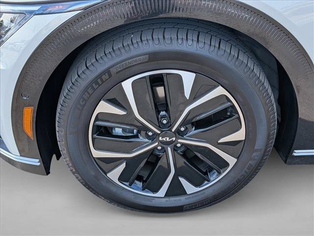 Used 2022 Kia EV6 Wind w/ Wind Technology Package AWD/4WD image 30