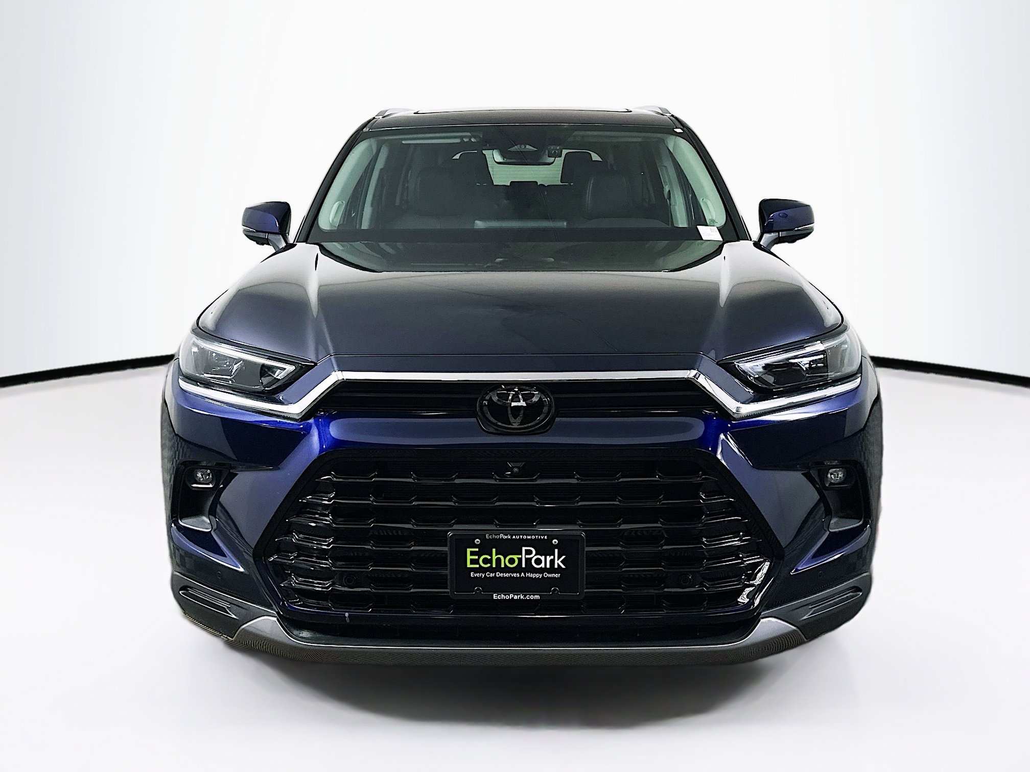 Used 2025 Toyota Grand Highlander FWD image 2