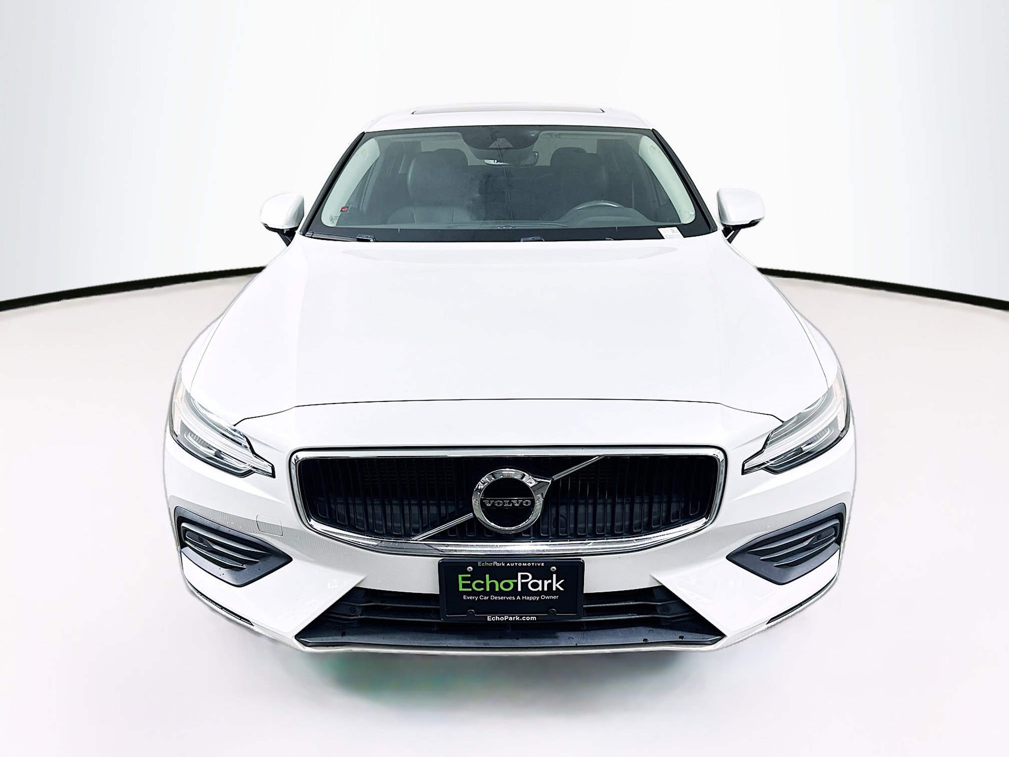 Used 2020 Volvo S60 T5 Momentum FWD image 2