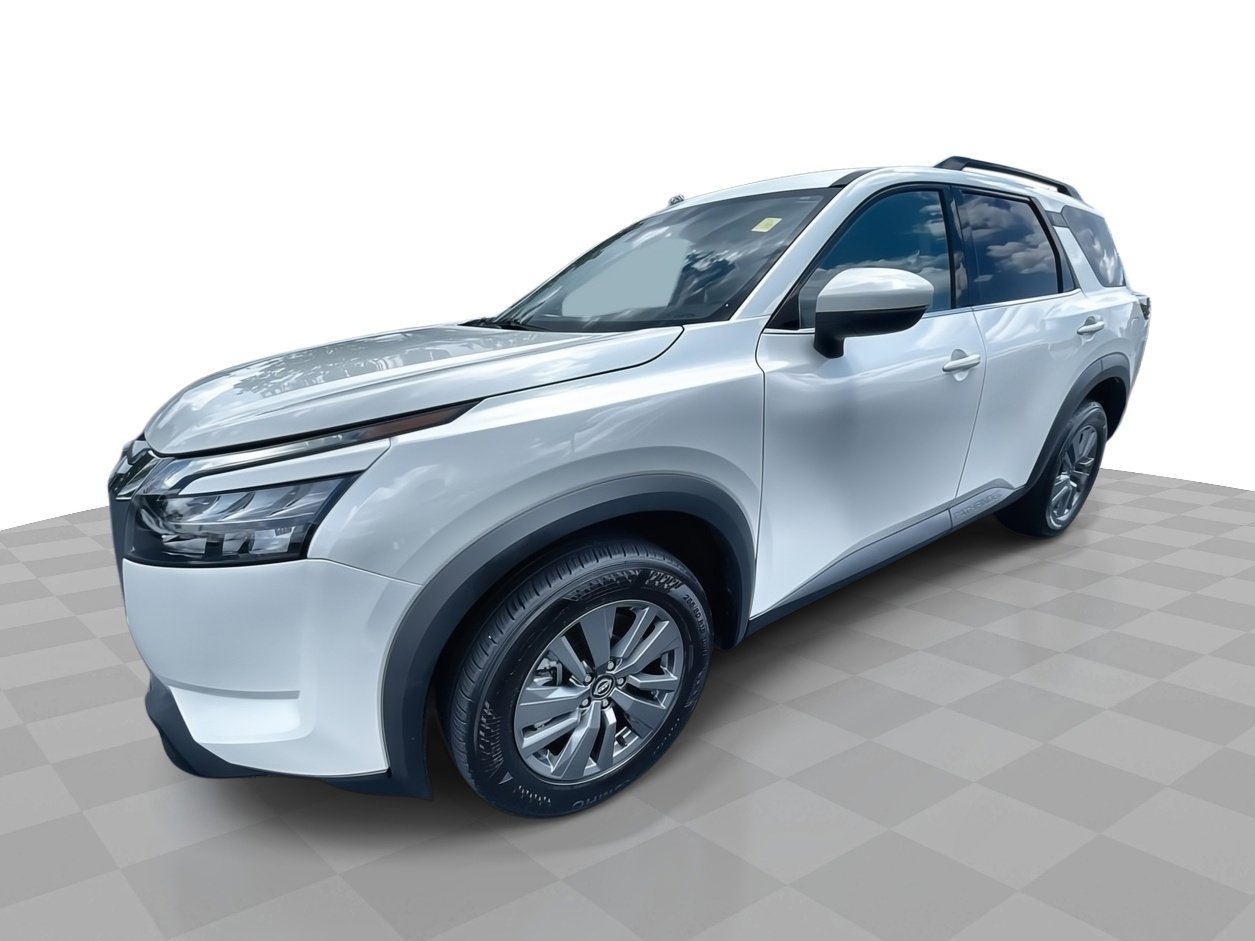 Used 2024 Nissan Pathfinder SV