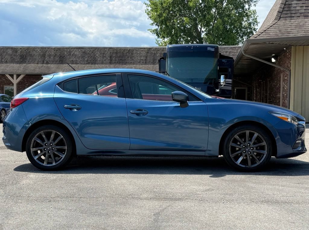 Used 2018 MAZDA MAZDA3 Touring FWD image 6