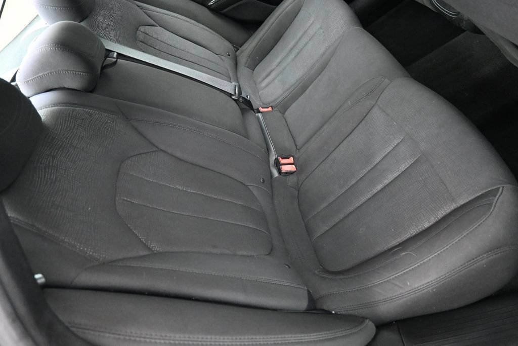 Used 2015 Chrysler 200 Limited FWD image 23