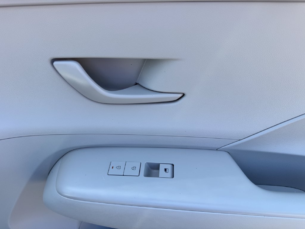 Certified 2025 Hyundai Kona SEL FWD image 12