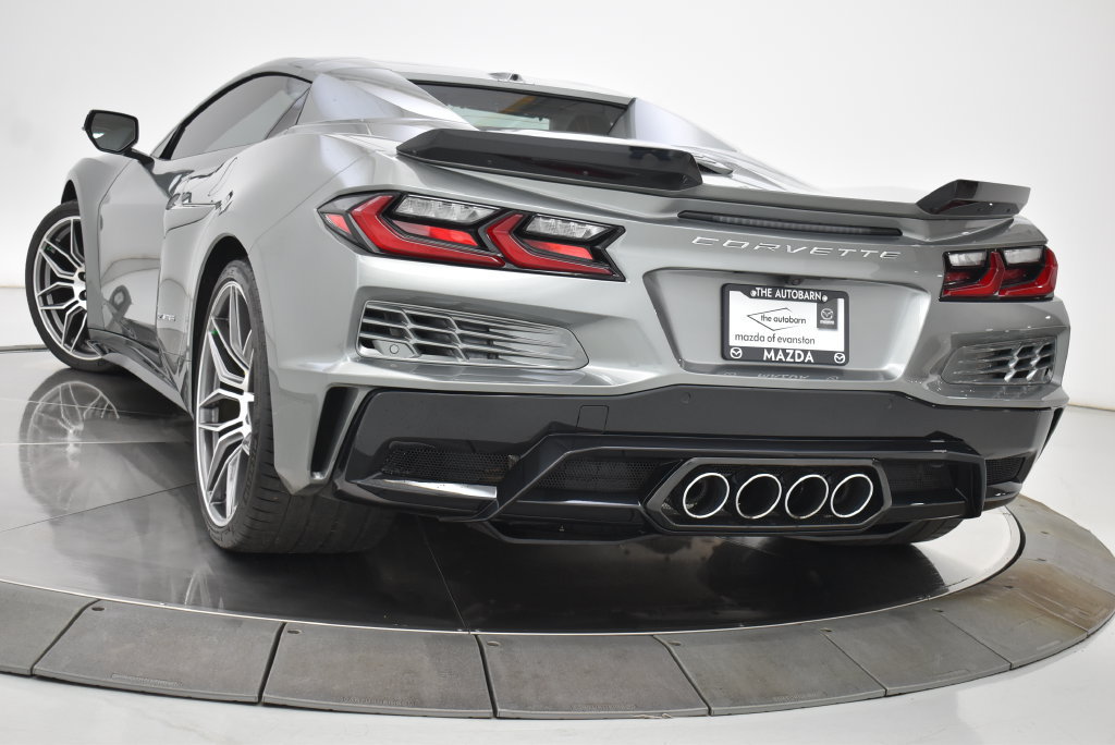 Used 2024 Chevrolet Corvette Z06 RWD image 13
