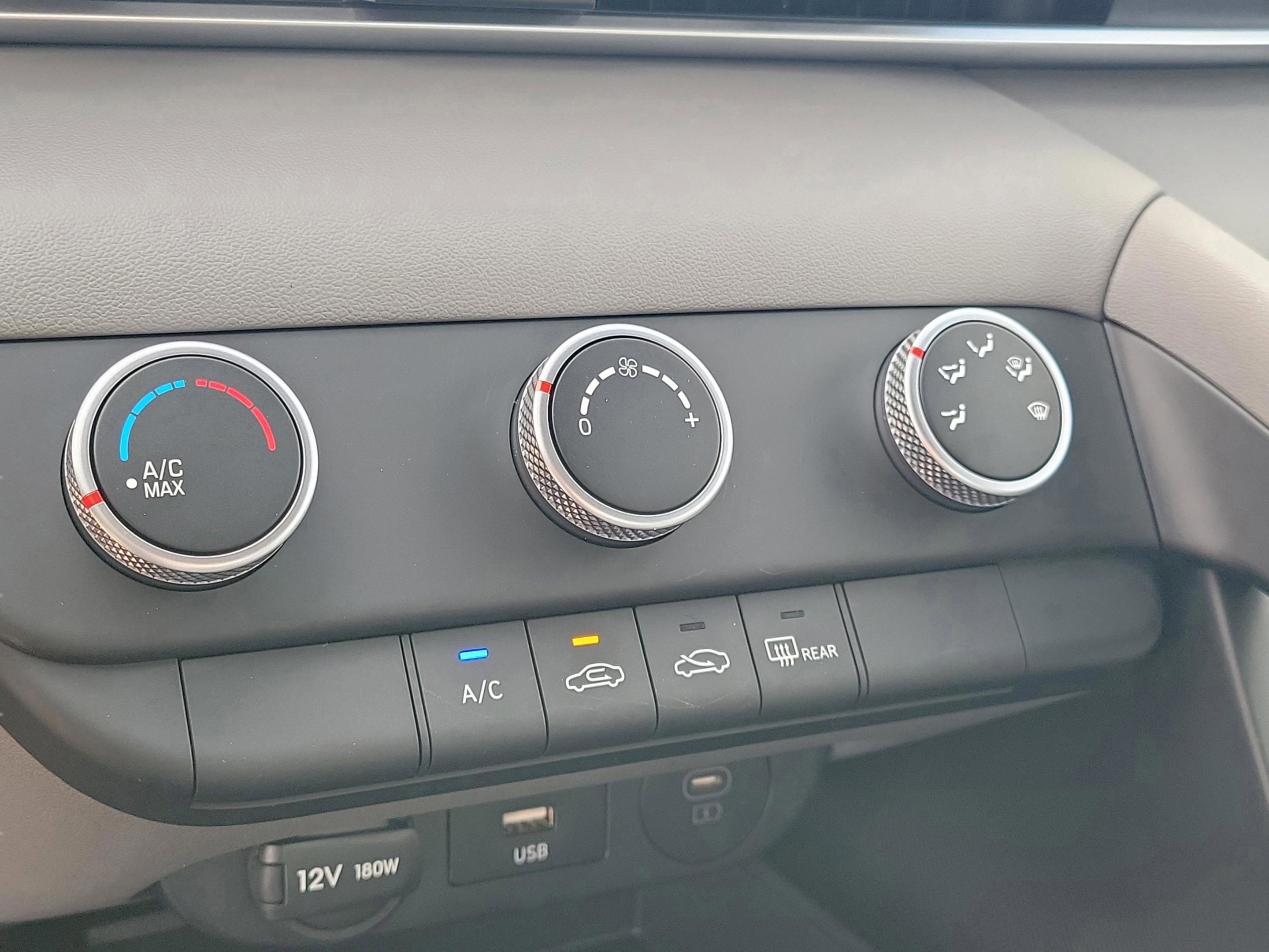 New 2026 Hyundai Elantra SE image 25