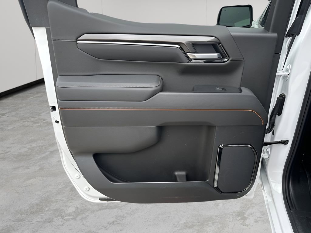 Used 2025 GMC Sierra 1500 AT4 image 17