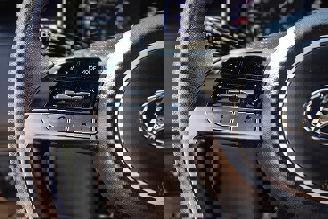 Used 2024 Hyundai Santa Cruz SE image 9