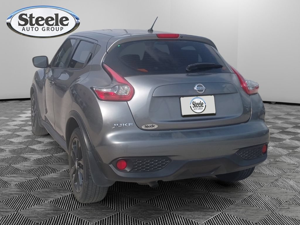 Used 2017 Nissan Juke S FWD image 2