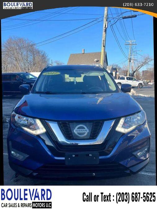 Used 2017 Nissan Rogue SV w/ SV Premium Package AWD/4WD image 4