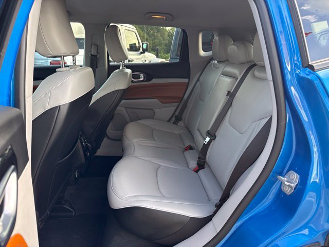 Used 2022 Jeep Compass Limited AWD/4WD image 12