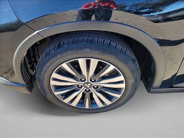 Used 2020 Mitsubishi Outlander SE image 16