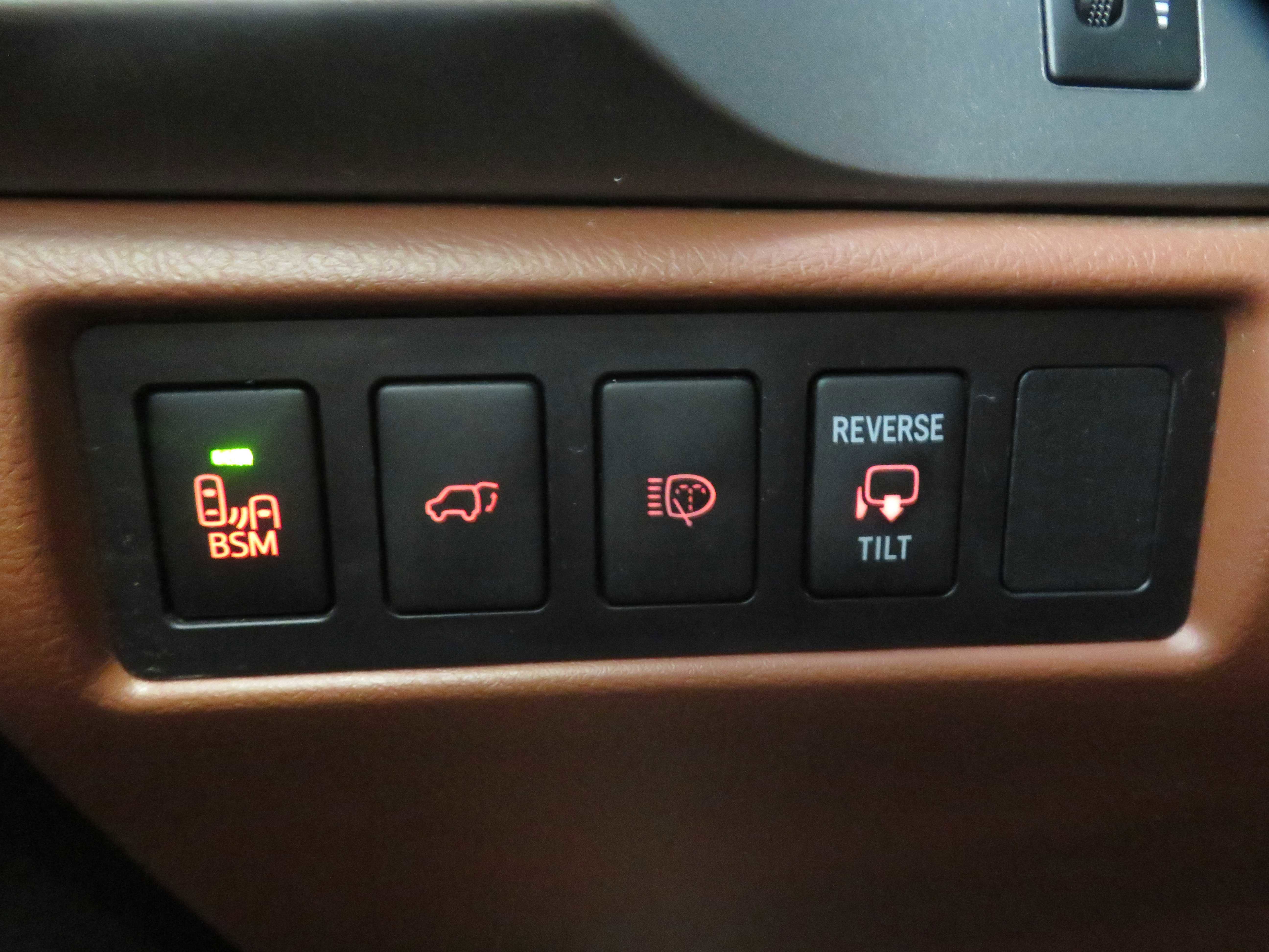 Used 2016 Toyota Sequoia Platinum AWD/4WD image 46