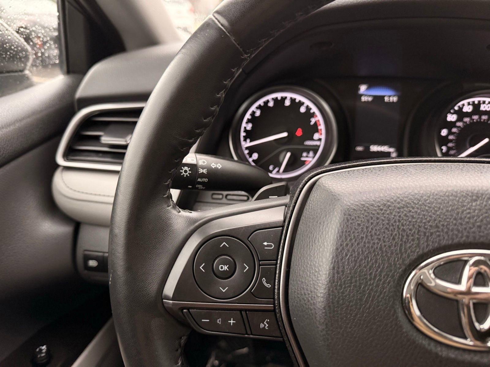 Used 2022 Toyota Camry SE image 32