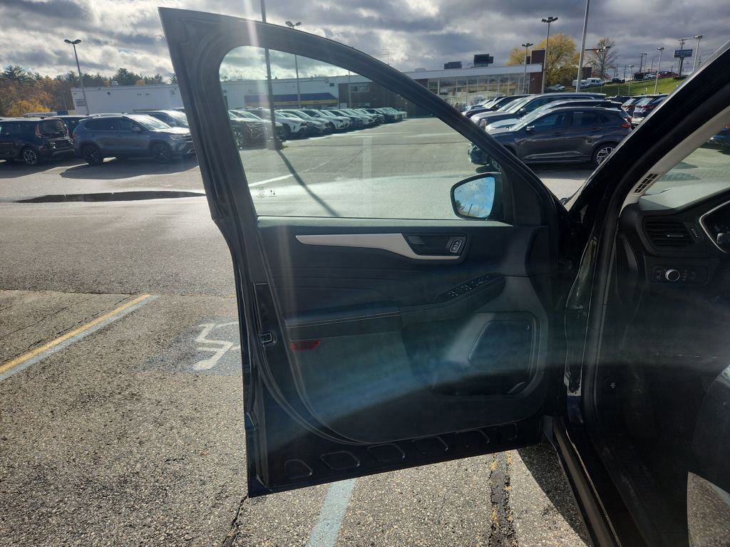 Certified 2022 Ford Escape SE w/ Convenience Package image 12