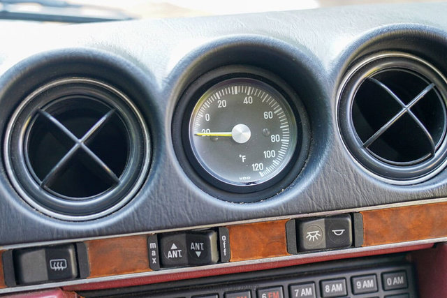 Used 1989 Mercedes-Benz 560 SL image 30
