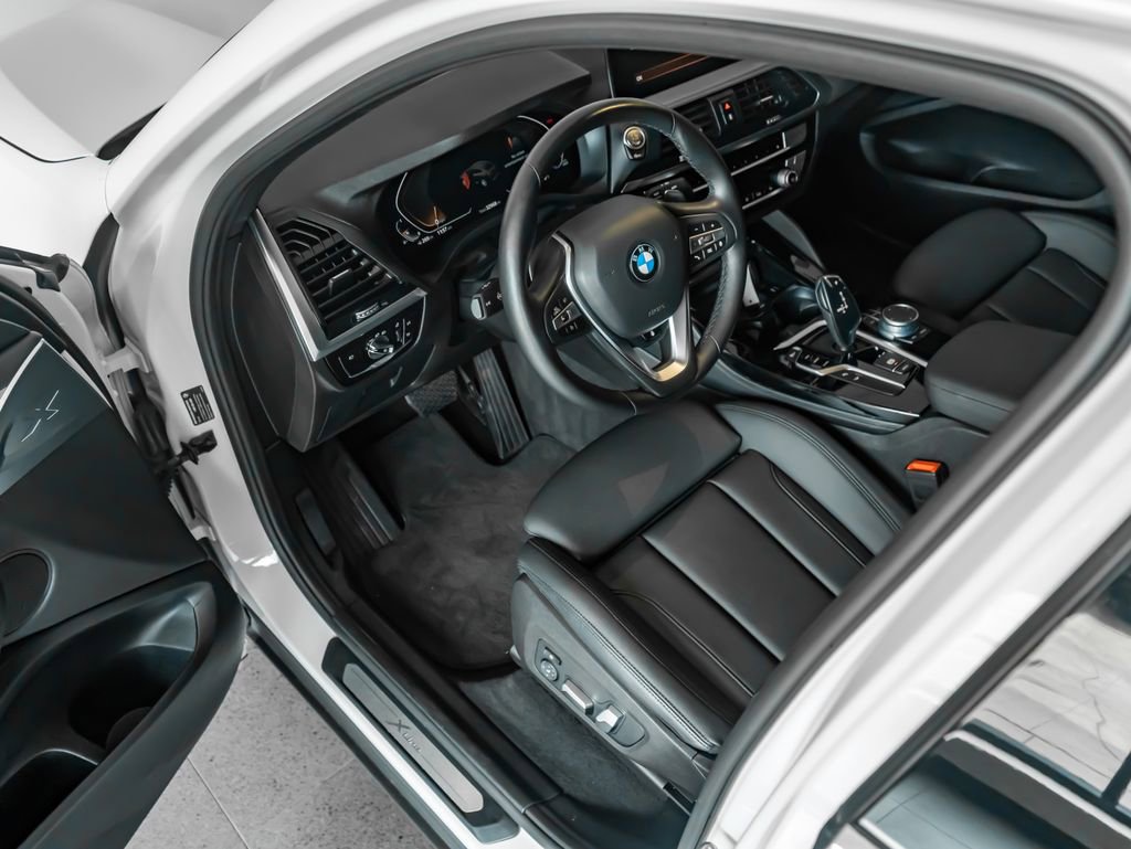 Used 2021 BMW X4 xDrive30i w/ Premium Package 3 image 4