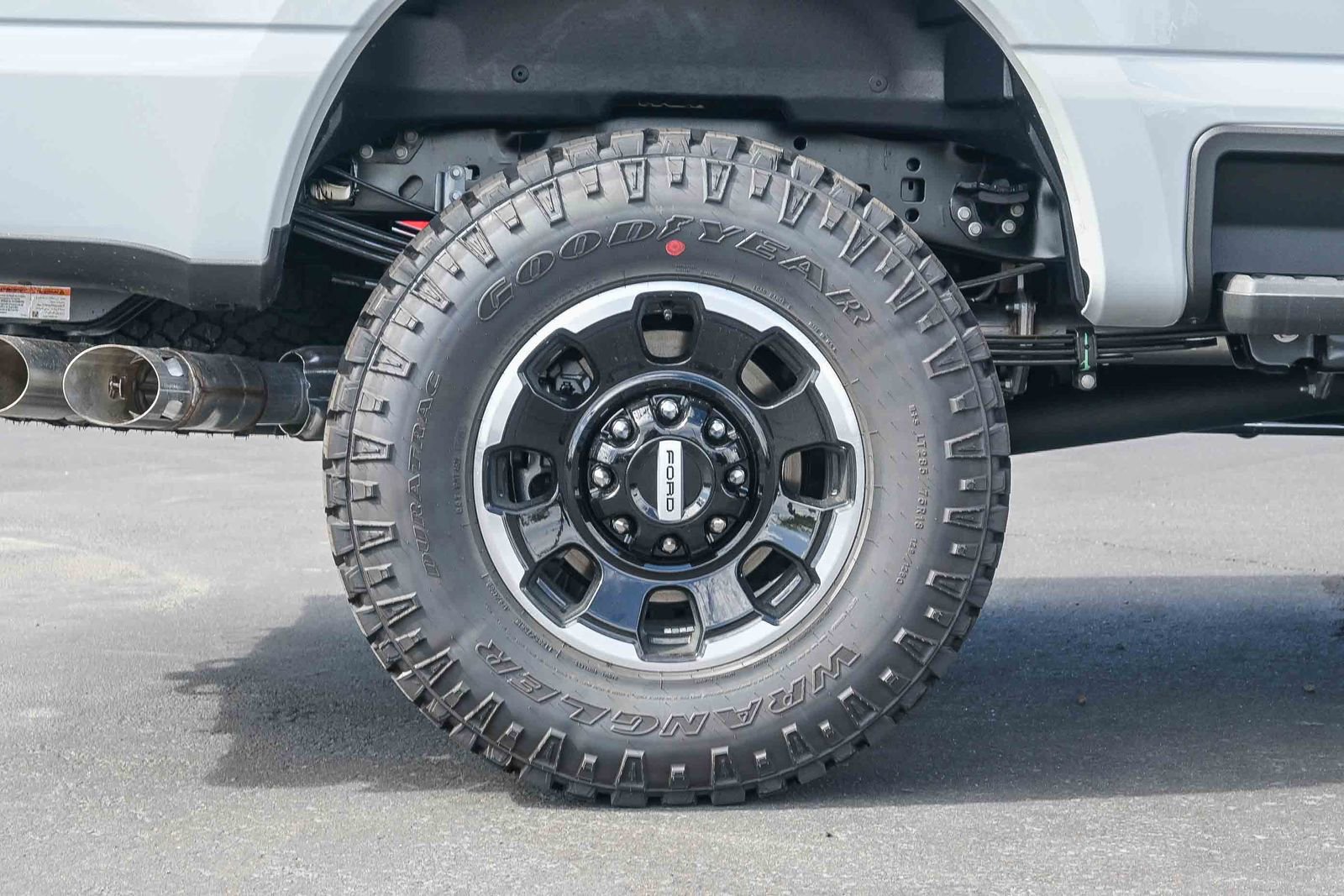 New 2026 Ford F250 Platinum image 9