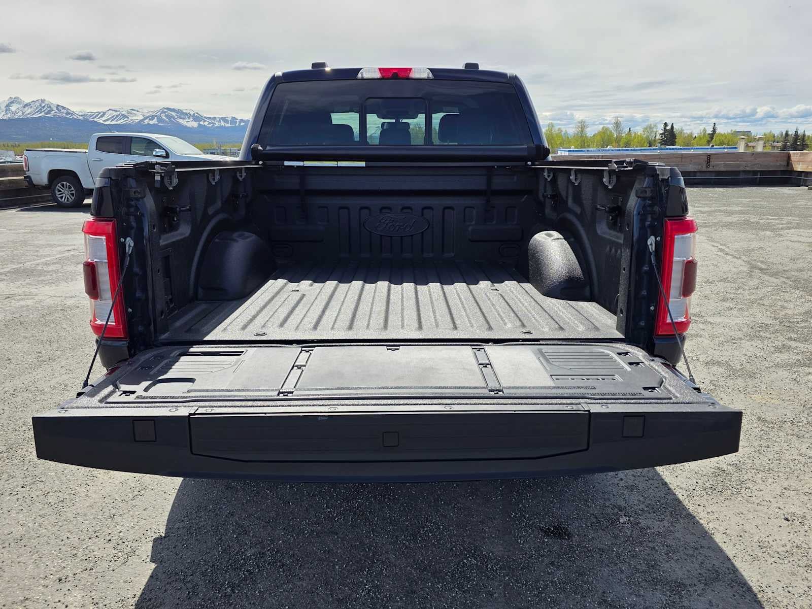 Used 2022 Ford F150 Lariat w/ Equipment Group 502A High AWD/4WD image 13