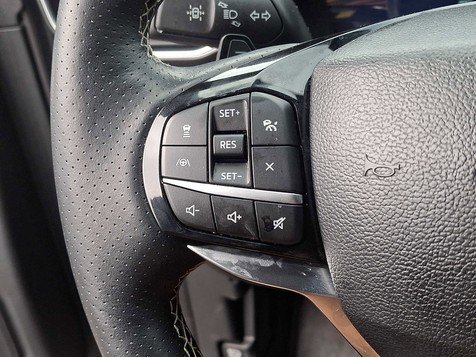 Used 2022 Ford Explorer ST w/ Equipment Group 401A image 22