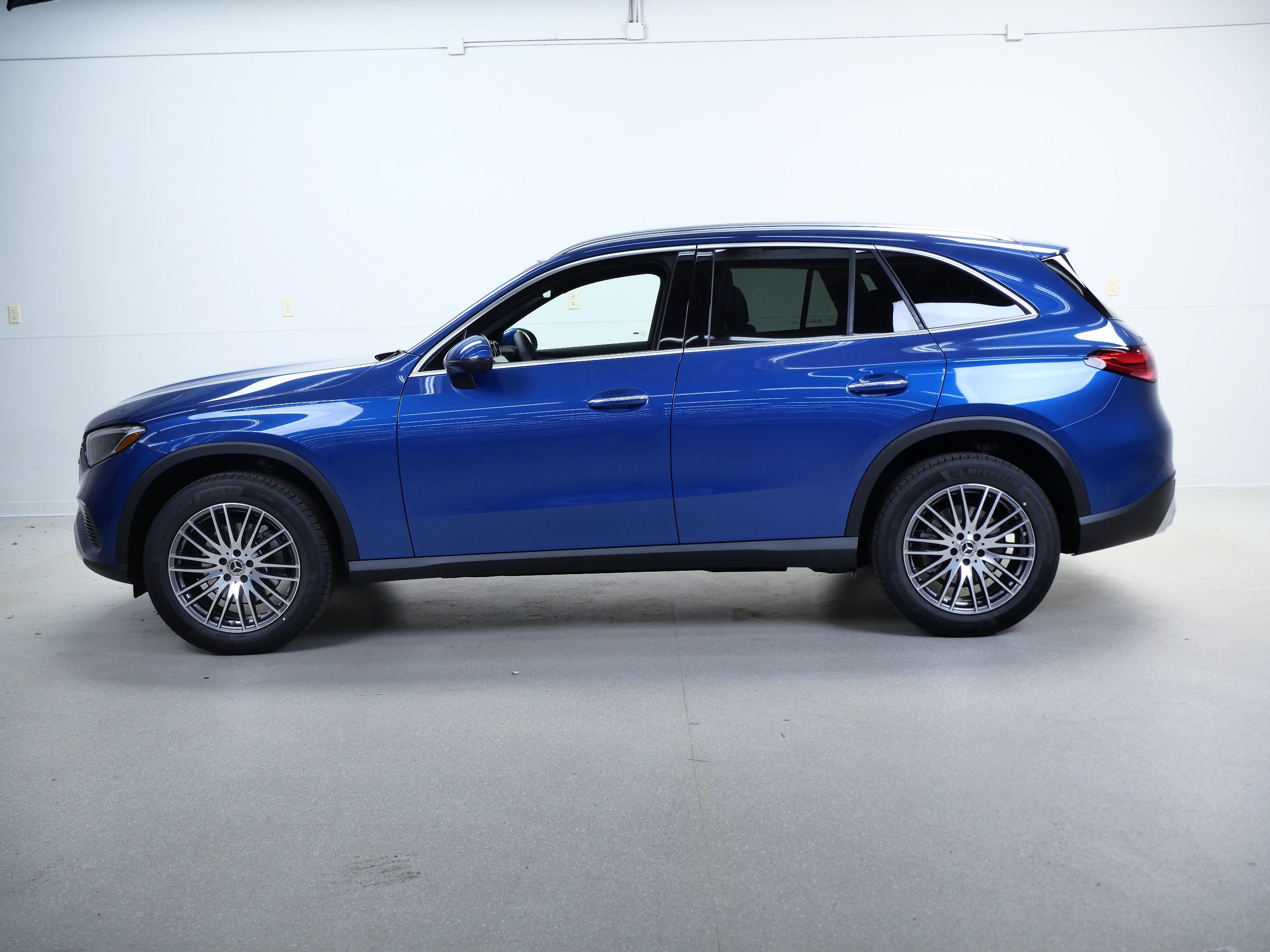 New 2026 Mercedes-Benz GLC 300 4MATIC image 5