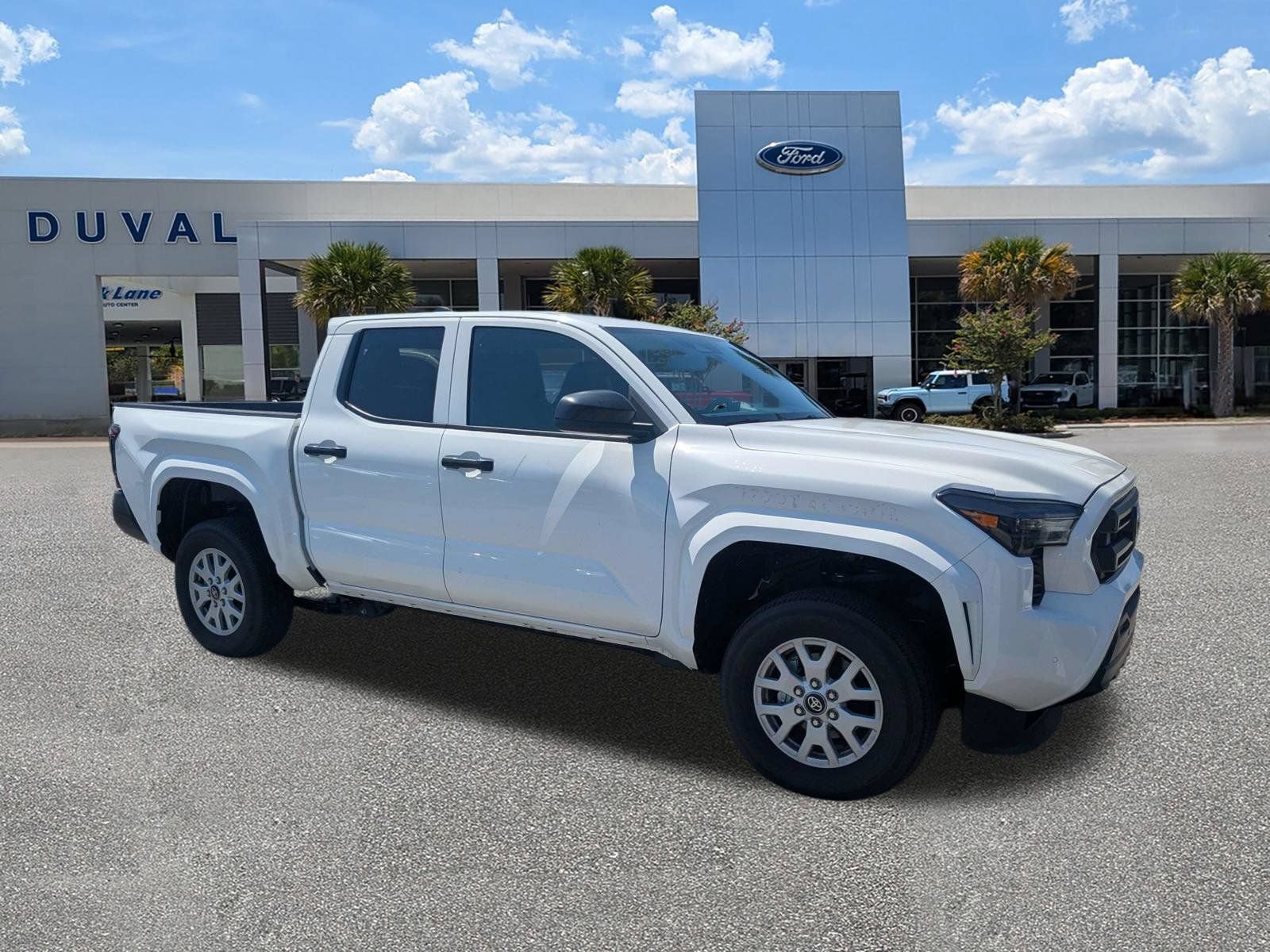 Used 2025 Toyota Tacoma SR w/ SR Upgrade Package RWD image 2