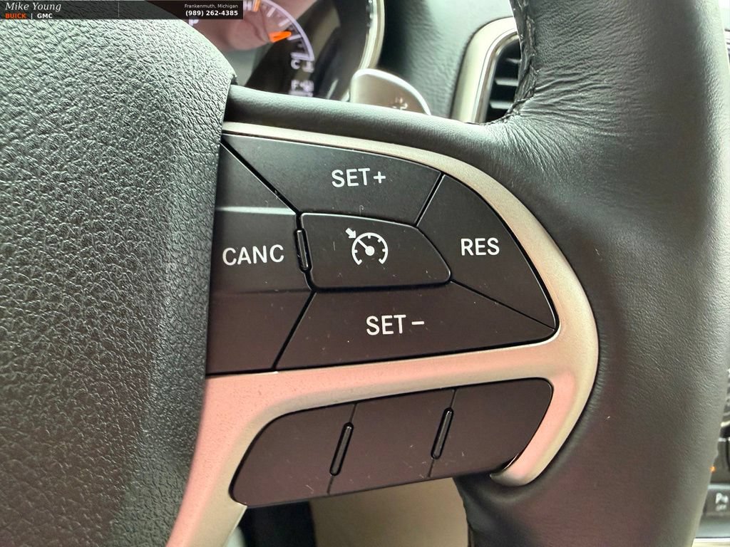 Used 2016 Jeep Grand Cherokee Limited AWD/4WD image 23