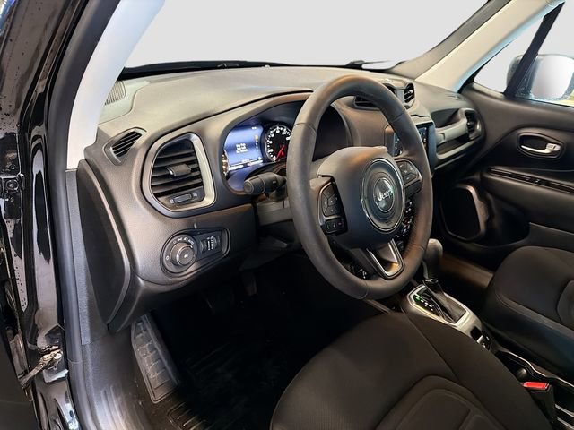 Used 2022 Jeep Renegade Latitude image 9