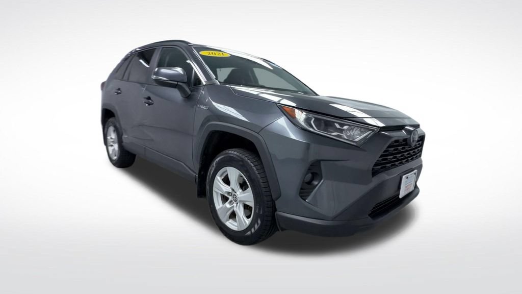 Used 2021 Toyota RAV4 XLE w/ Convenience Package AWD/4WD image 2