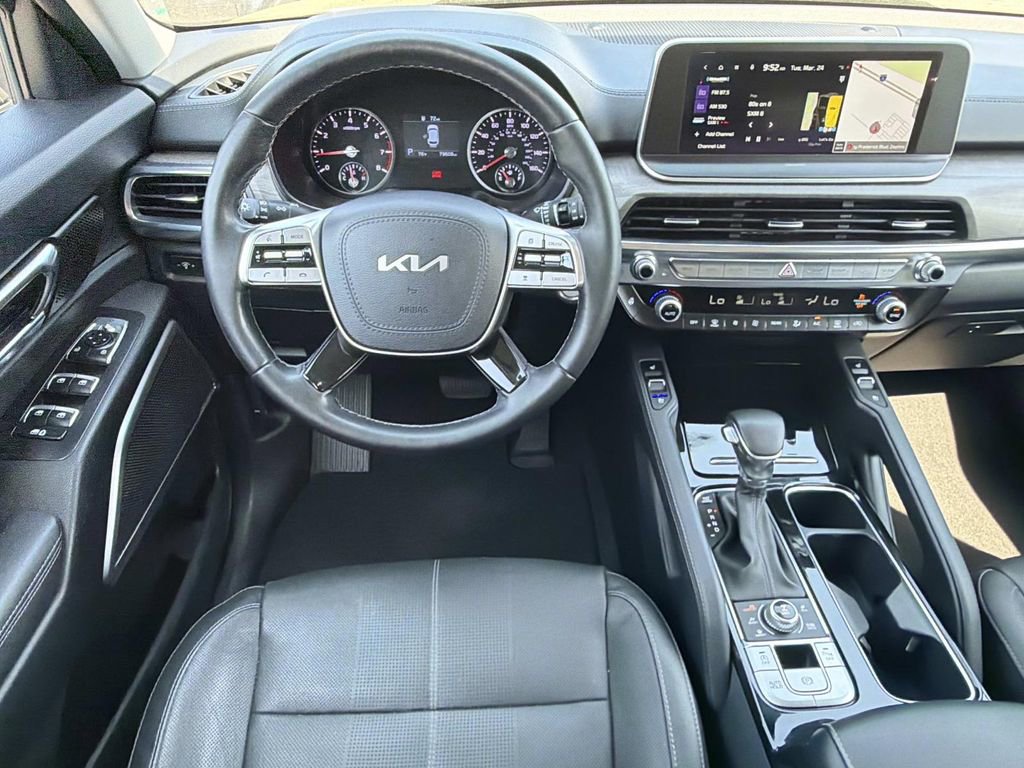 Used 2022 Kia Telluride EX w/ EX Premium Package image 16
