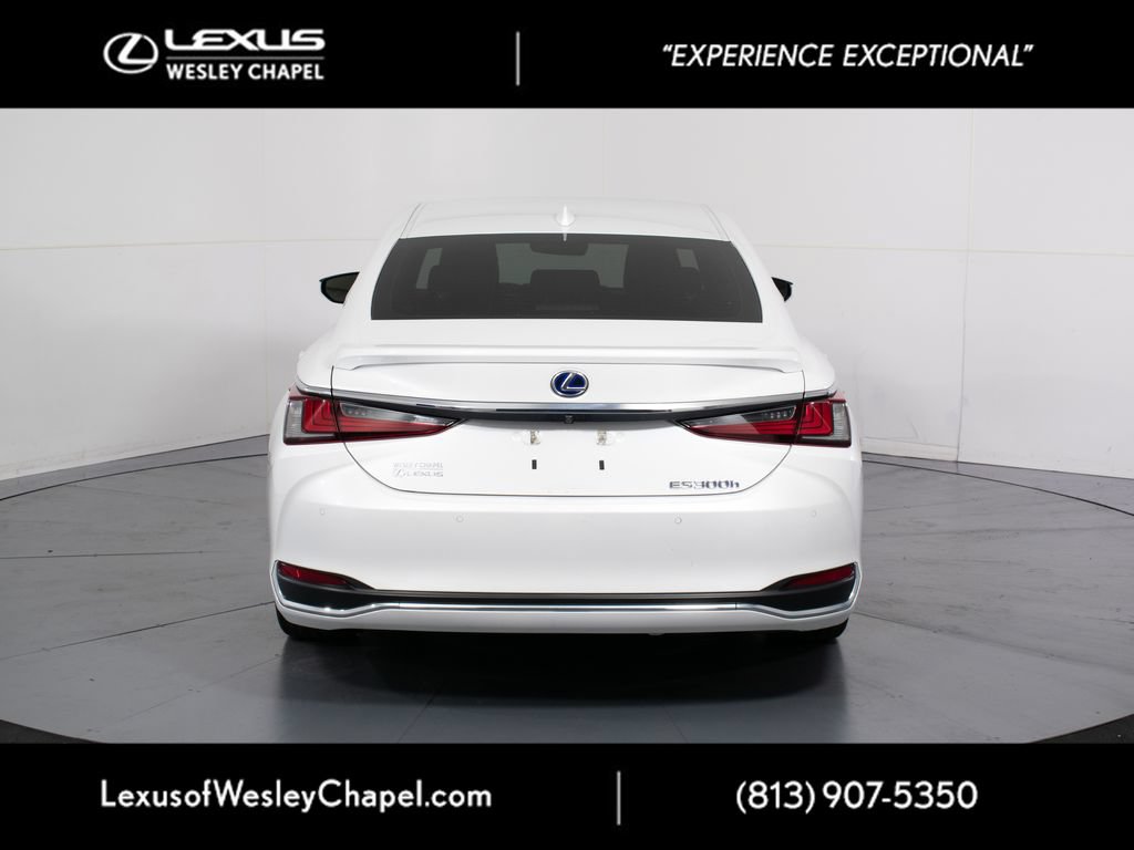 Used 2021 Lexus ES 300h Ultra Luxury w/ Accessory Package 2 FWD image 7