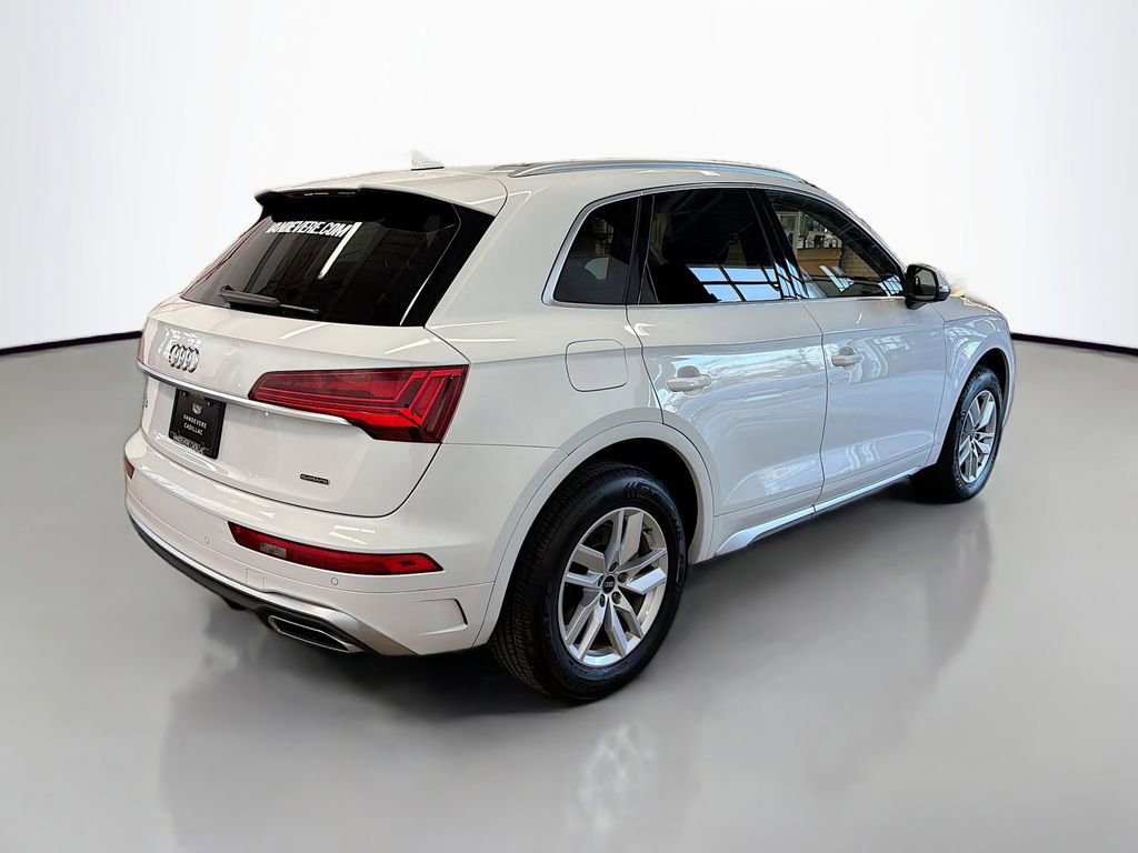 Used 2023 Audi Q5 2.0T Premium w/ Convenience Package image 7