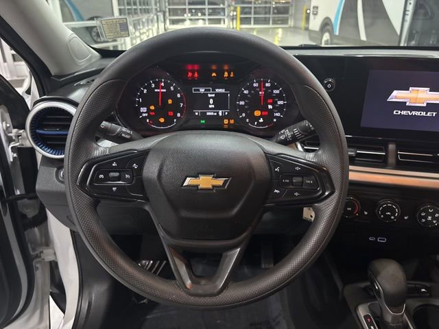 Used 2024 Chevrolet Trax LS w/ LS Convenience Package image 15