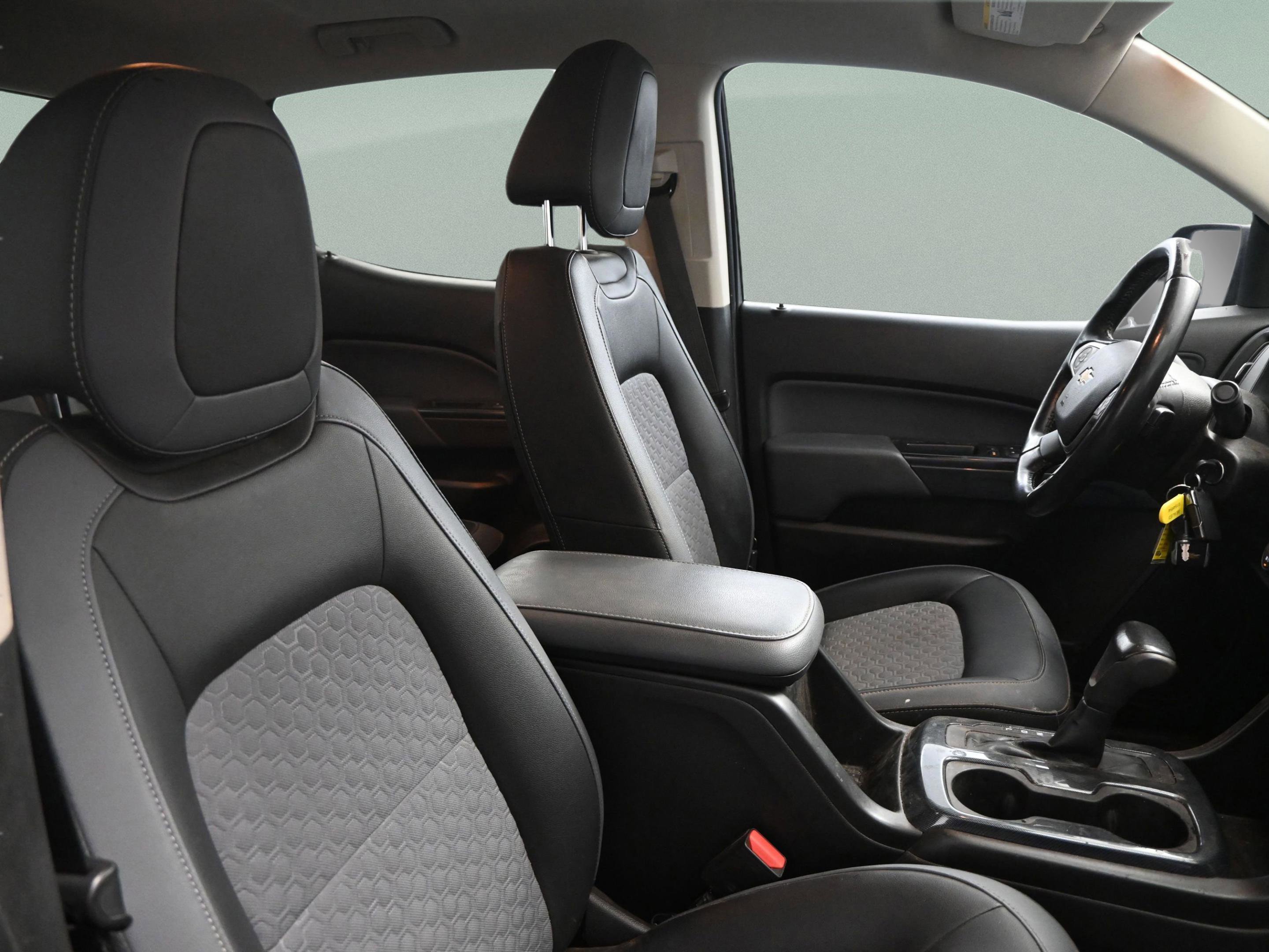 Used 2017 Chevrolet Colorado Z71 image 36