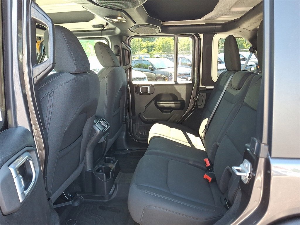 Used 2021 Jeep Wrangler Unlimited Sport image 10