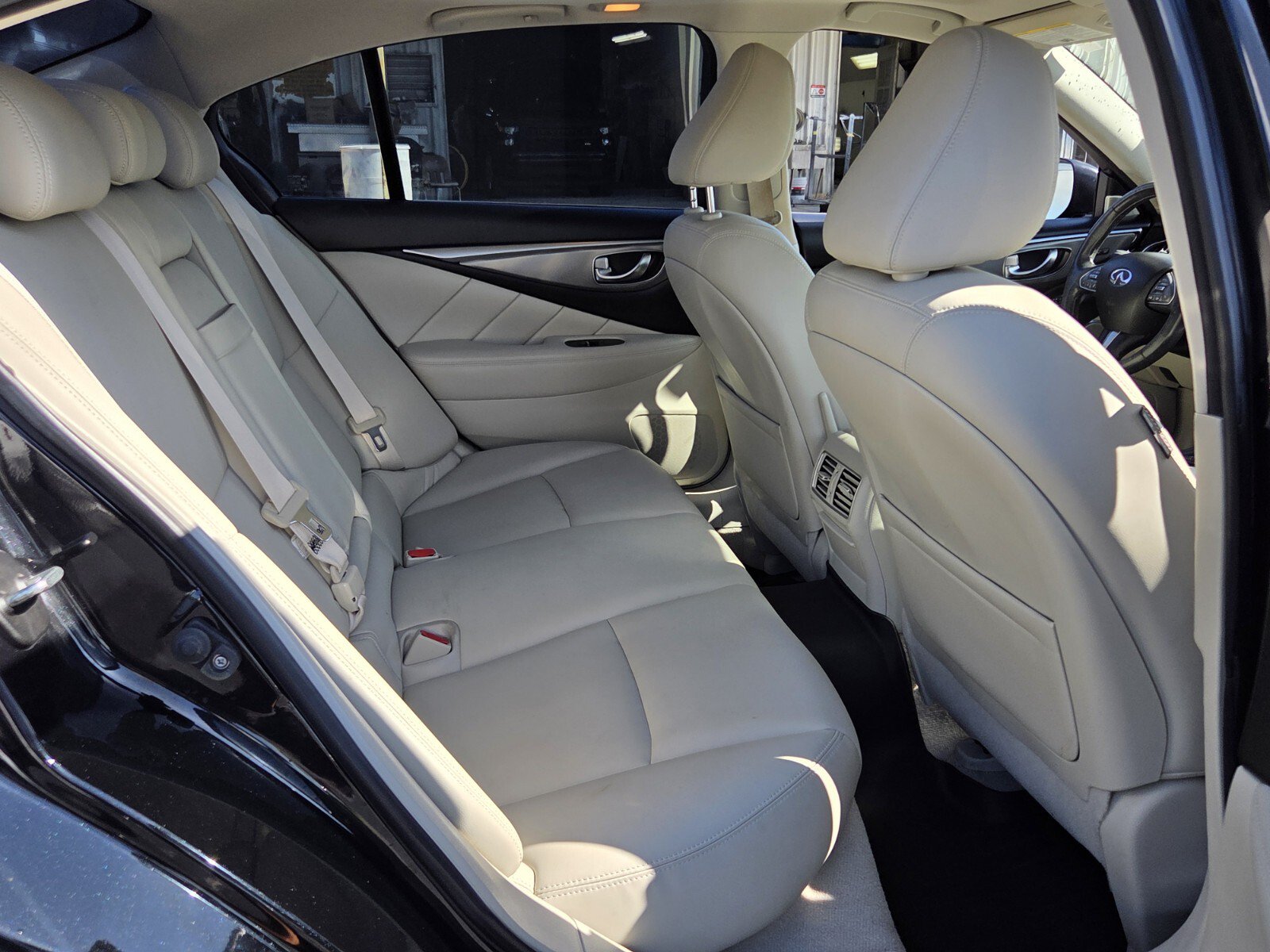 Used 2017 INFINITI Q50 3.0t Premium w/ 3.0T Premium Plus Package RWD image 14