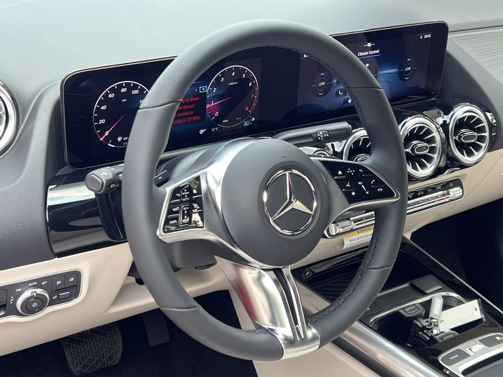 New 2026 Mercedes-Benz GLA 250 4MATIC image 21