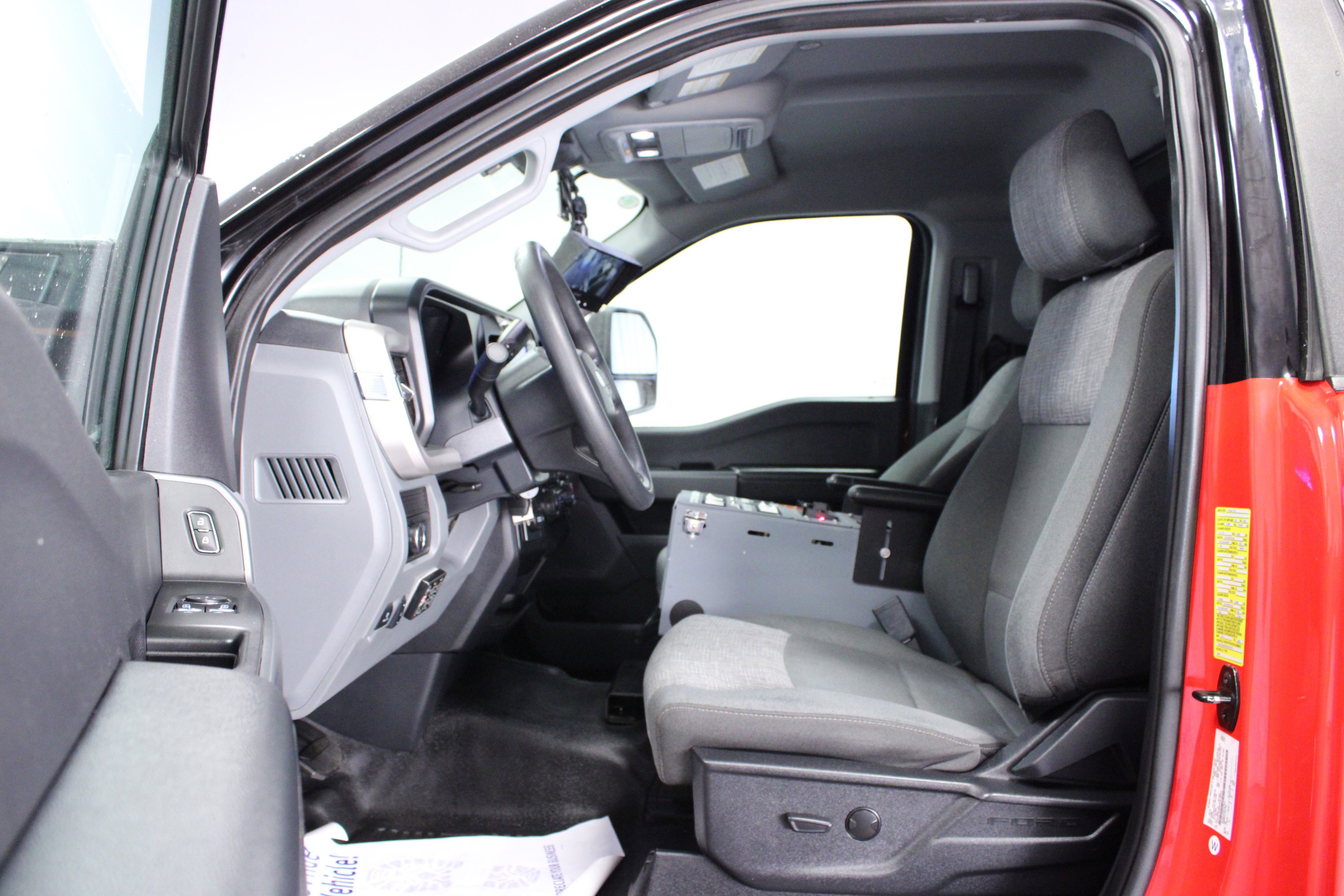 Used 2023 Ford F450 XLT w/ XLT Value Package RWD image 11