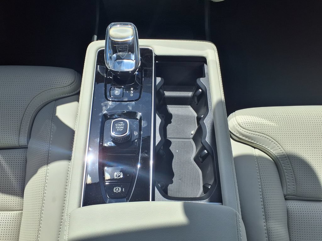 New 2026 Volvo XC90 T8 Ultra w/ Protection Package Premier AWD/4WD image 25