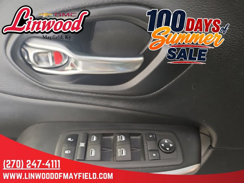 Used 2022 Jeep Cherokee Latitude AWD/4WD image 14