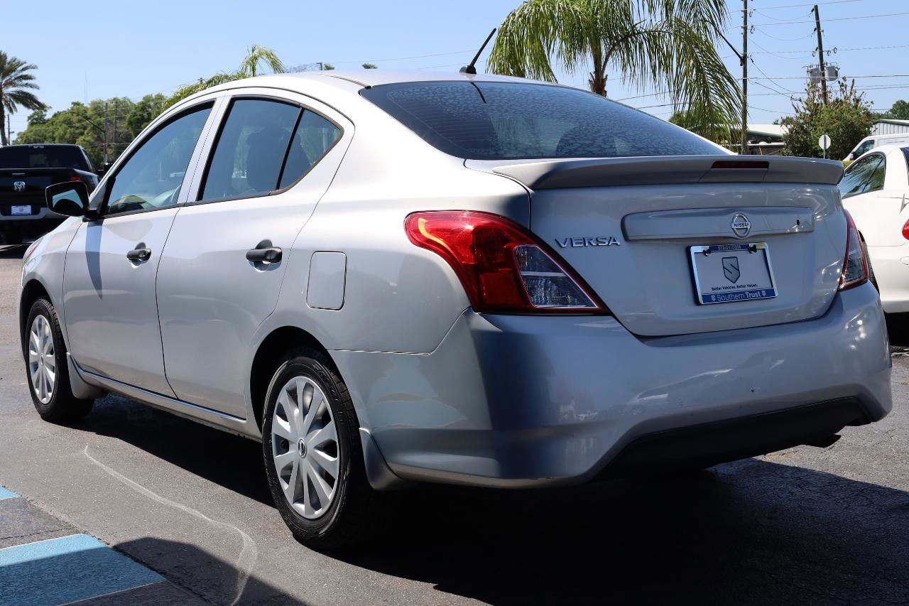 Used 2018 Nissan Versa S Plus FWD image 3