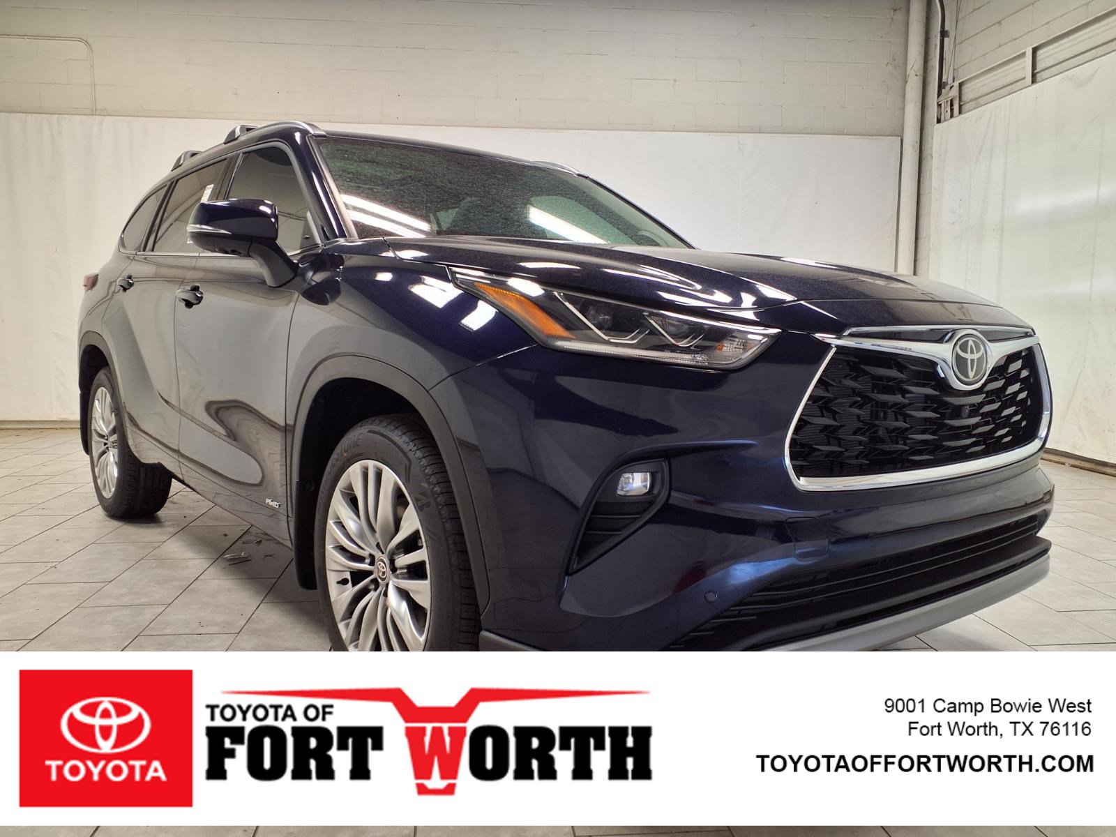 New 2026 Toyota Highlander Platinum AWD/4WD image 1