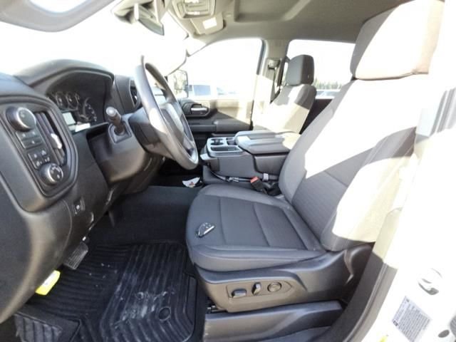 Used 2024 Chevrolet Silverado 2500 Custom w/ Custom Value Package AWD/4WD image 3
