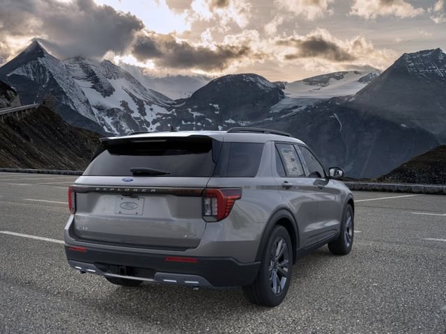 New 2026 Ford Explorer Active w/ Active Comfort Package AWD/4WD image 8