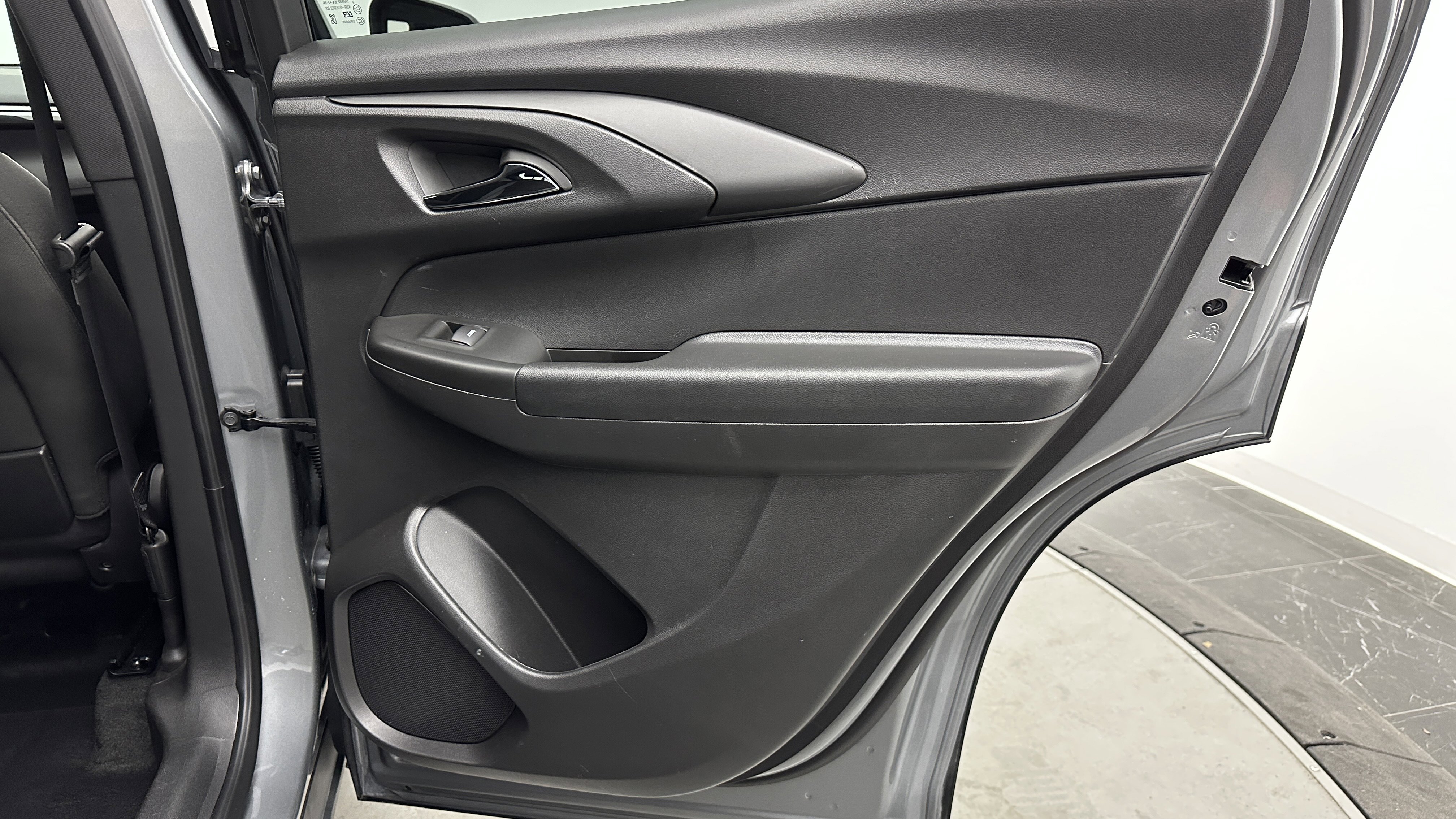 Used 2025 Chevrolet TrailBlazer LT image 28