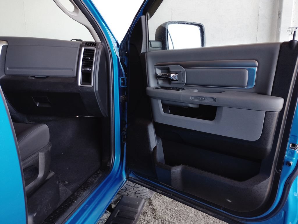 Used 2020 RAM 1500 Warlock w/ Electronics Group RWD image 10