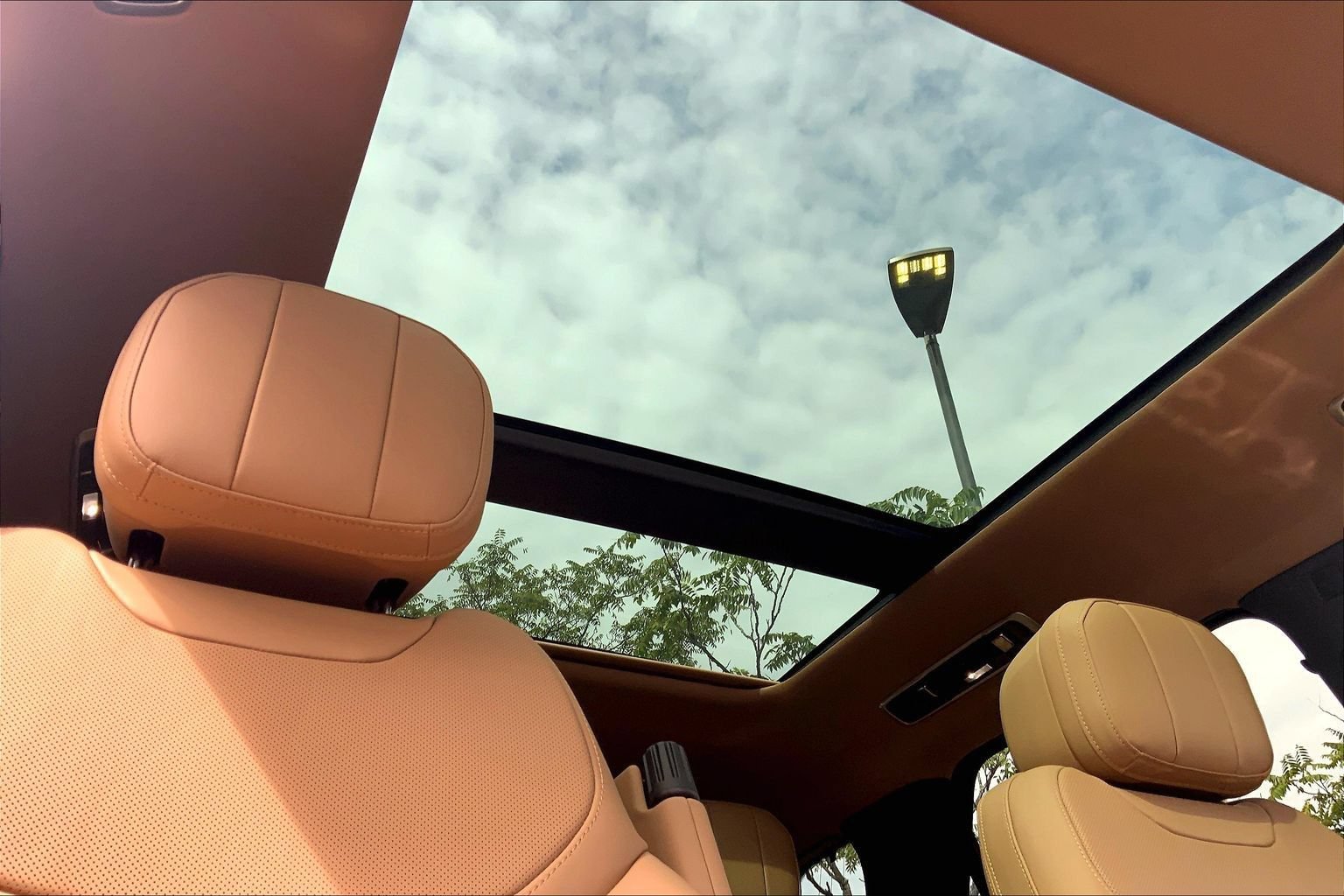 Certified 2023 Land Rover Range Rover Sport SE AWD/4WD image 14
