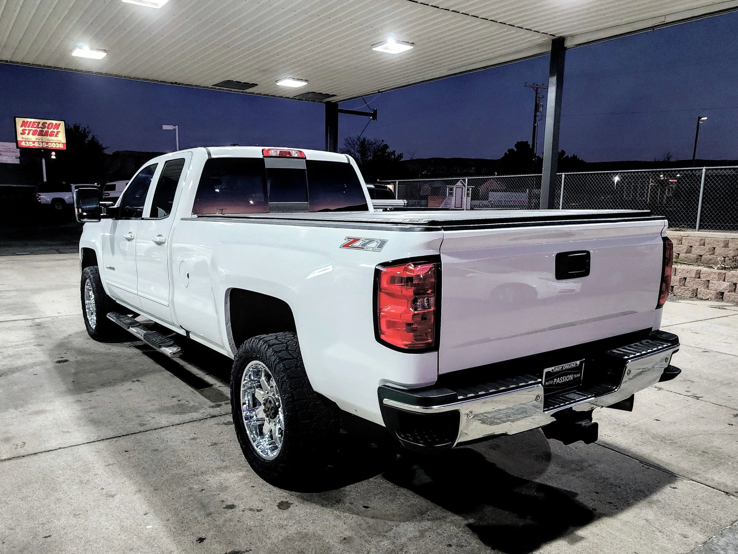 Used 2017 Chevrolet Silverado 3500 LT image 3