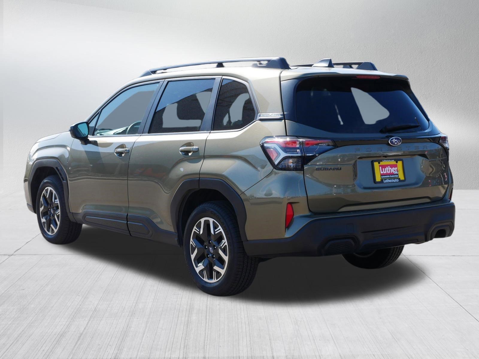 Certified 2025 Subaru Forester Premium image 5