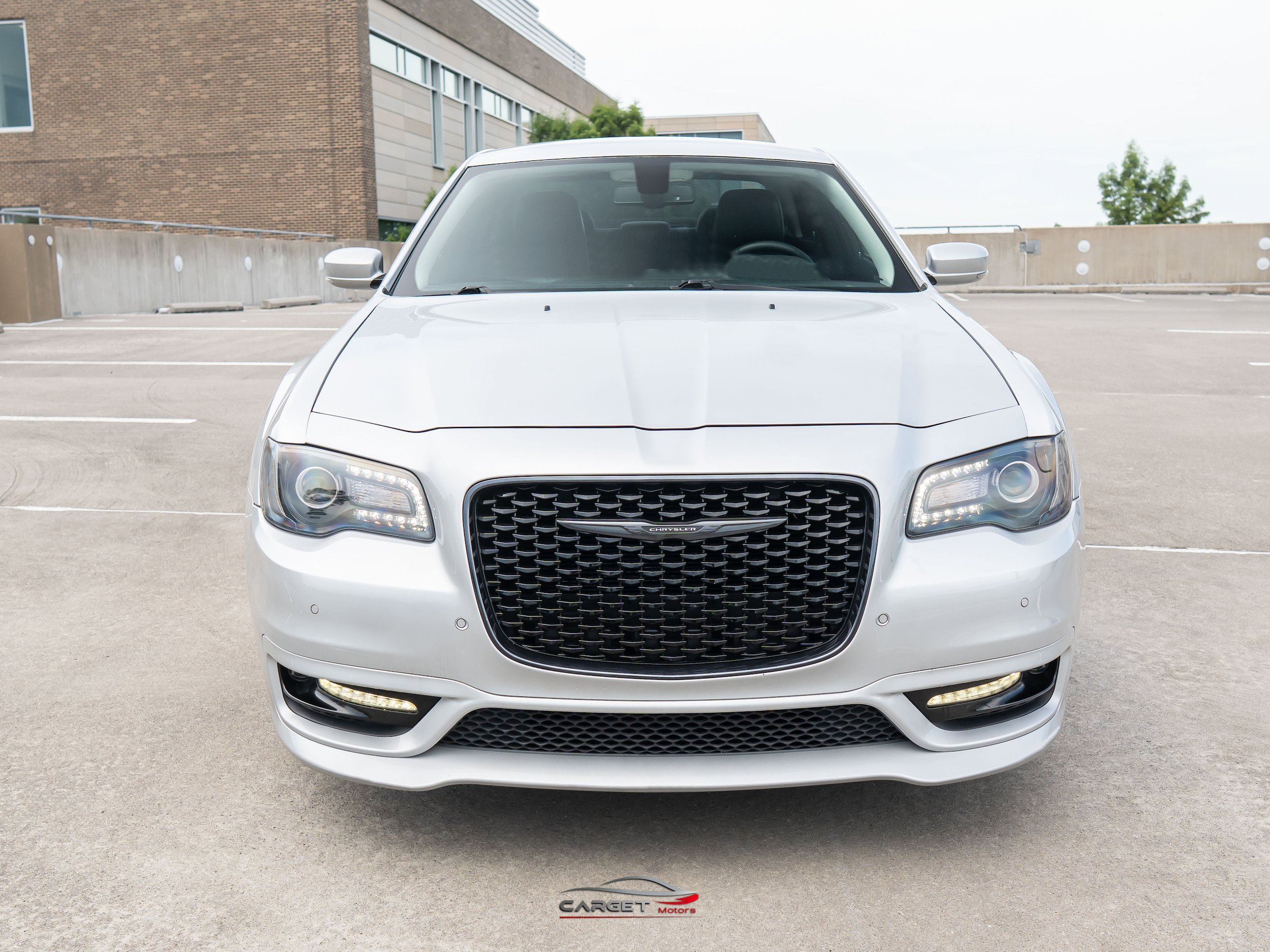 Used 2022 Chrysler 300 Touring L RWD image 2